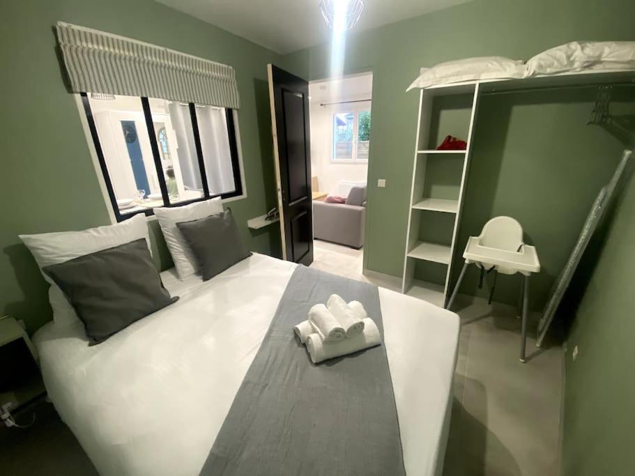 Maison Jardin Et Parking Gratuit - 10 Min De L'Aeroport - Metro 14 - Arrivee Autonome أورلي المظهر الخارجي الصورة