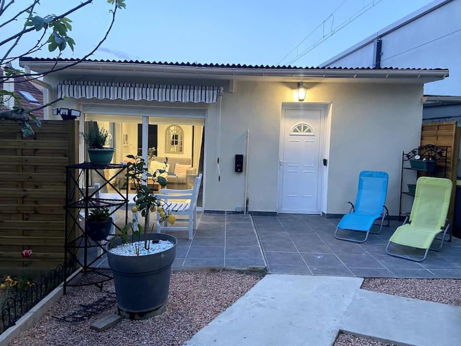 Maison Jardin Et Parking Gratuit - 10 Min De L'Aeroport - Metro 14 - Arrivee Autonome أورلي المظهر الخارجي الصورة